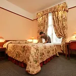 Victoria Hotel