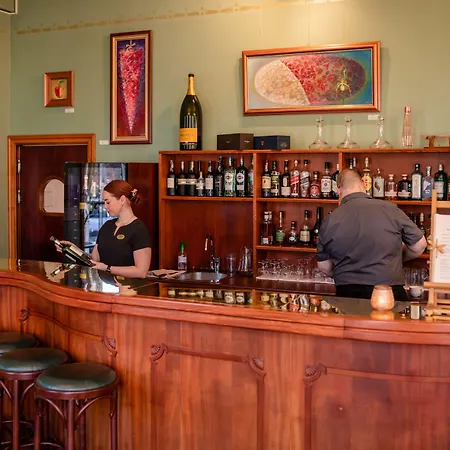 Victoria Hotel